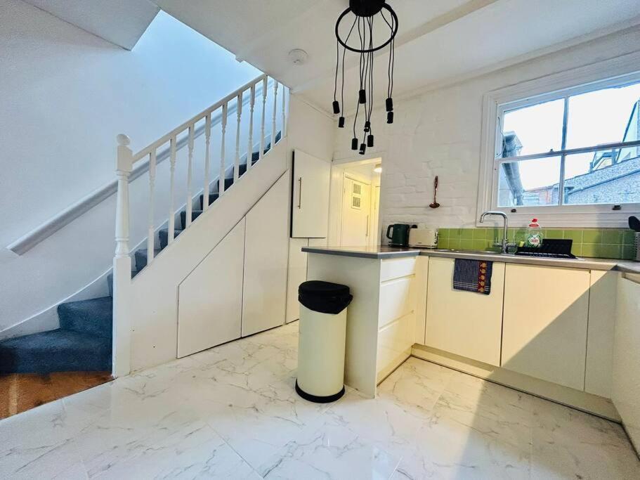 Elegant House In Stratford Apartamento Londres Exterior foto