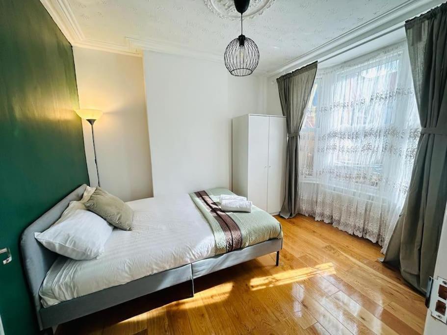 Elegant House In Stratford Apartamento Londres Exterior foto